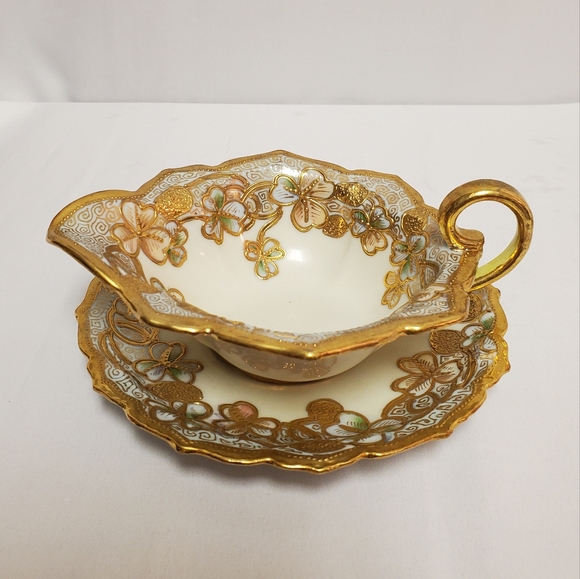 Vintage Nippon Pouring Bowl and Plate - Picture 2 of 16